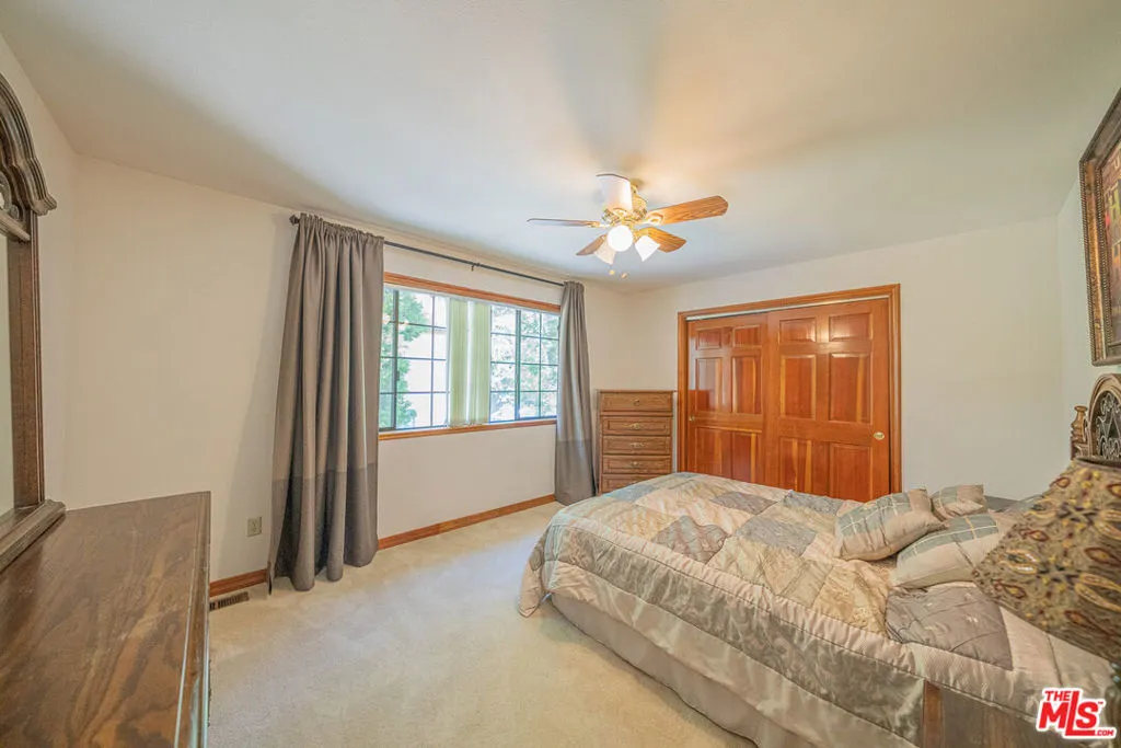 676 Zurich Drive, Lake Arrowhead, California 92352 home-pic-55